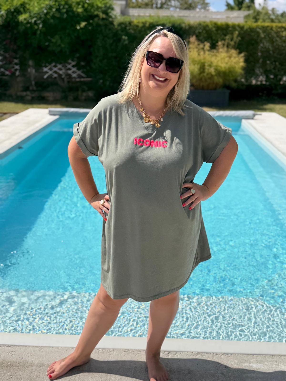 Robe Iconic Courte