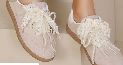 Baskets à lacets dentelle et perle